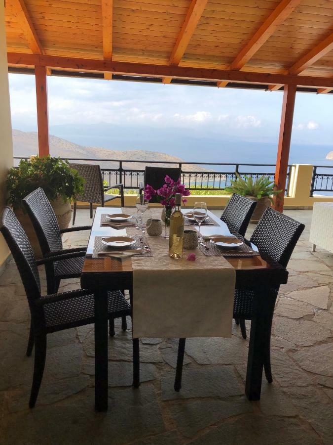 Luxus Tholos Bay Exterior photo
