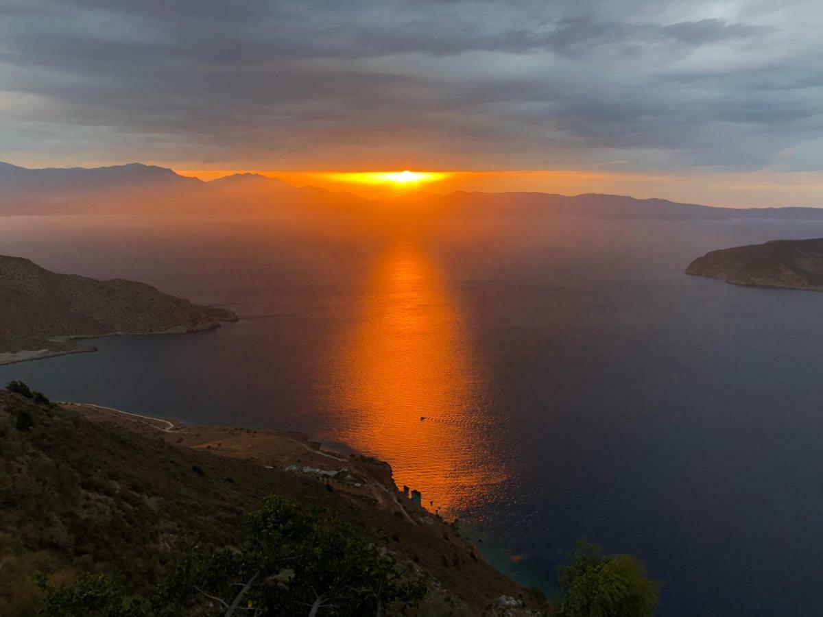 Luxus Tholos Bay Exterior photo
